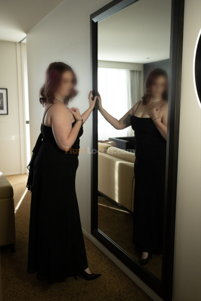 Addy doll  | curvaceous sex kitten | 0432 222 946