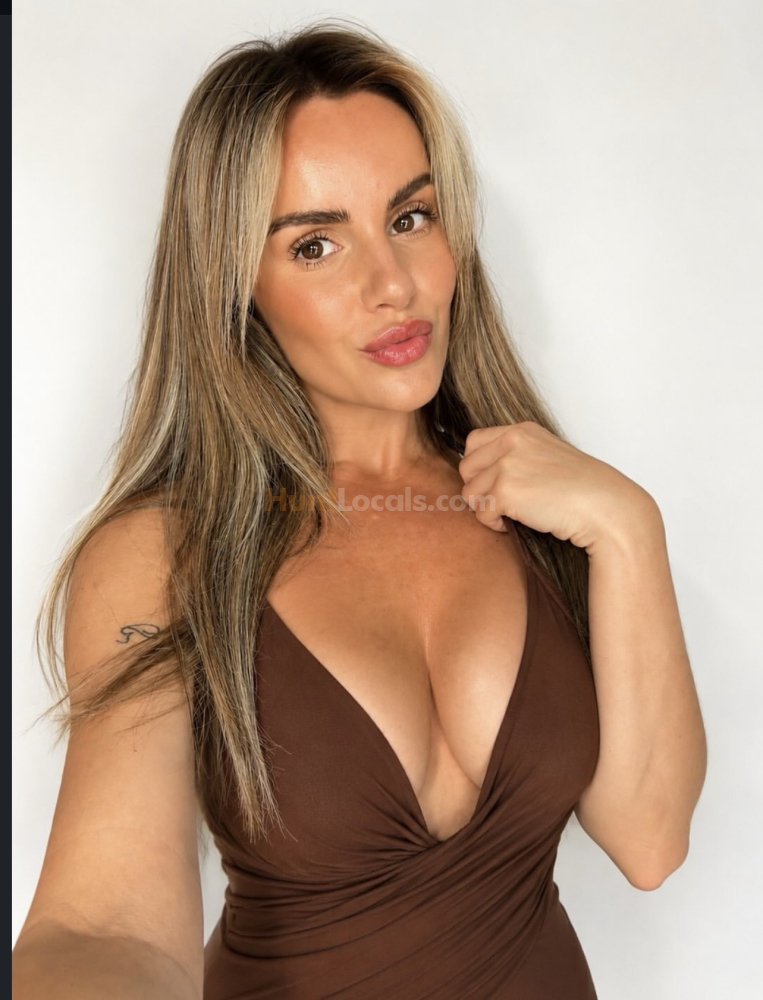 Im currently available for both incall and outcall service